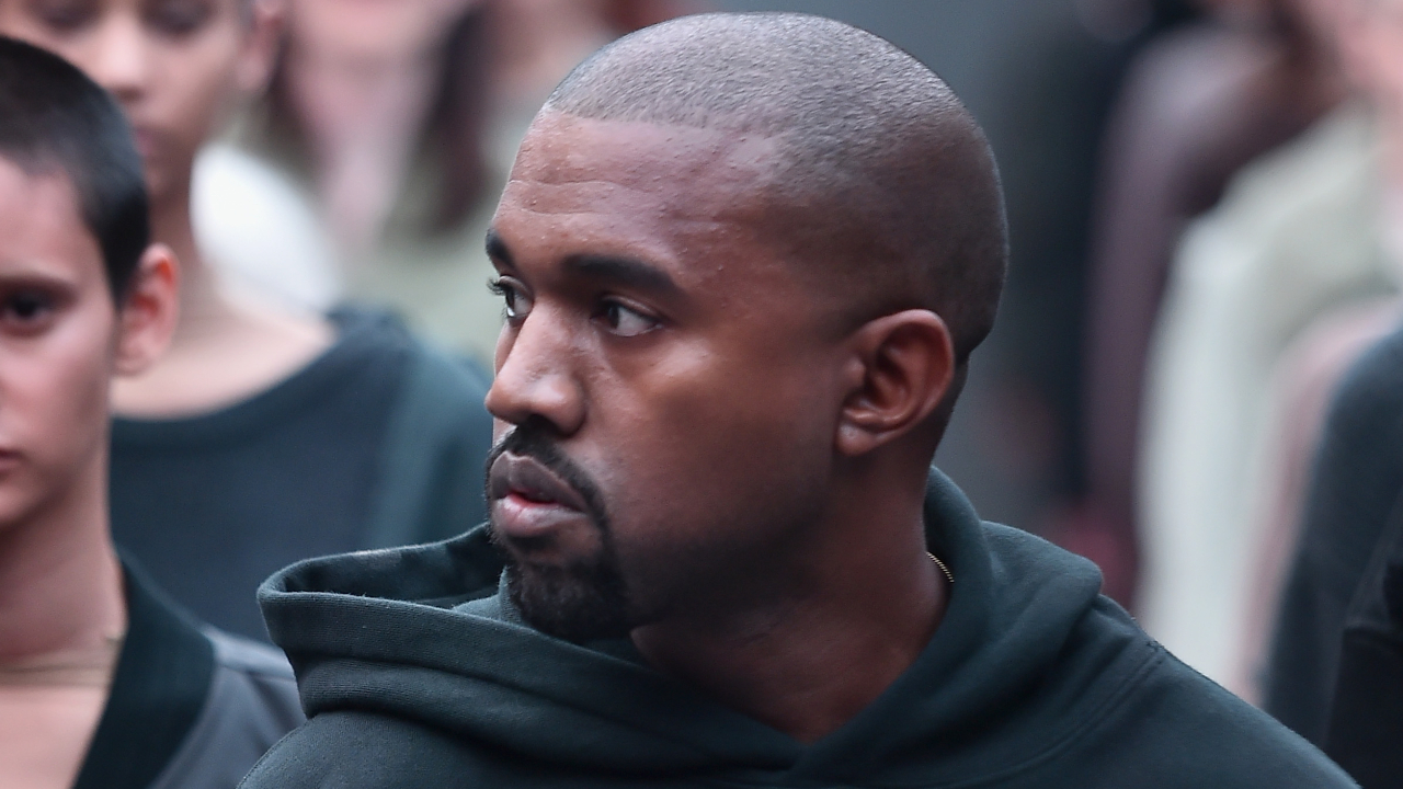 Após comentários antissemitas, Kanye West tem redes sociais bloqueadas
