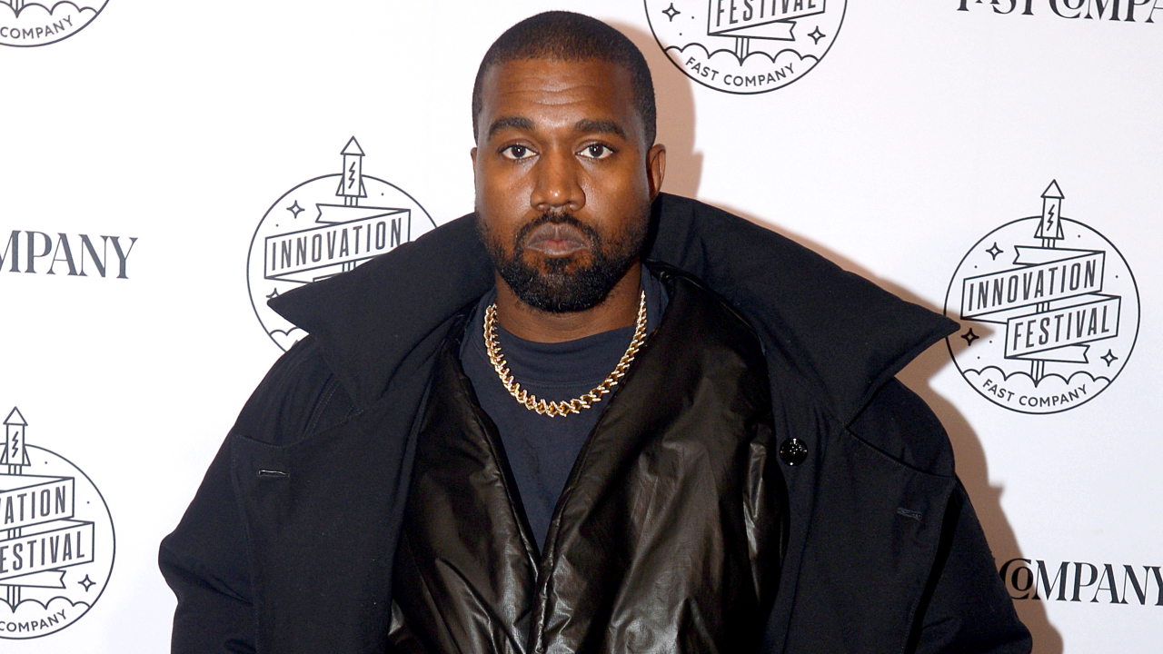Kanye West ofende judeus e diz amar Hitler: ‘Eu sou nazista’