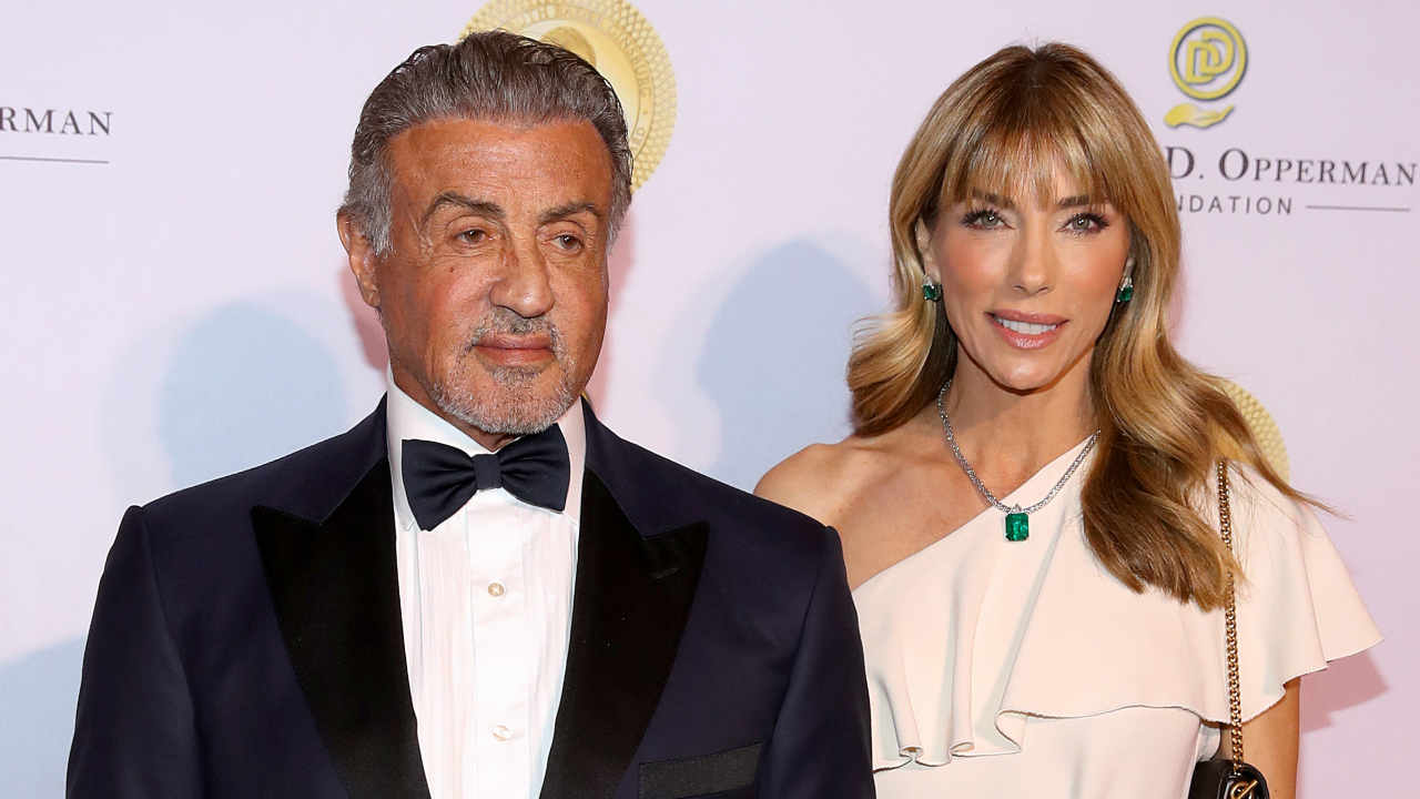 Sylvester Stallone nega que novo cachorro tenha causado fim de casamento