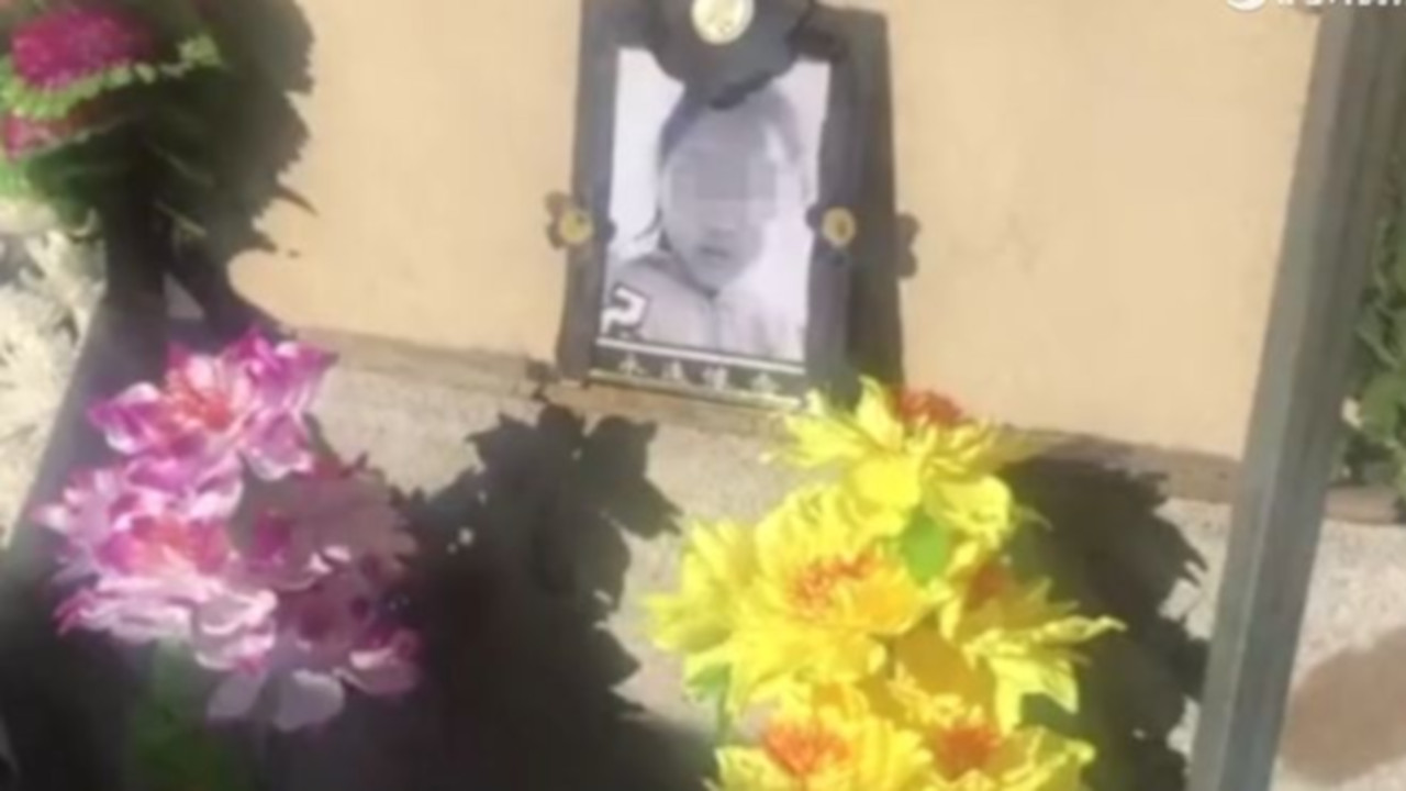 Garoto de 13 anos é condenado à reabilitação pelo assassinato de menina de 10 anos