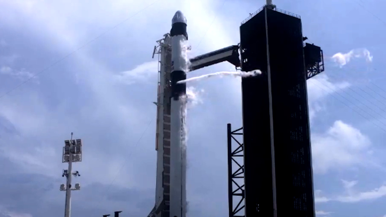 SpaceX e NASA: missão tripulada ao espaço é iniciada com sucesso