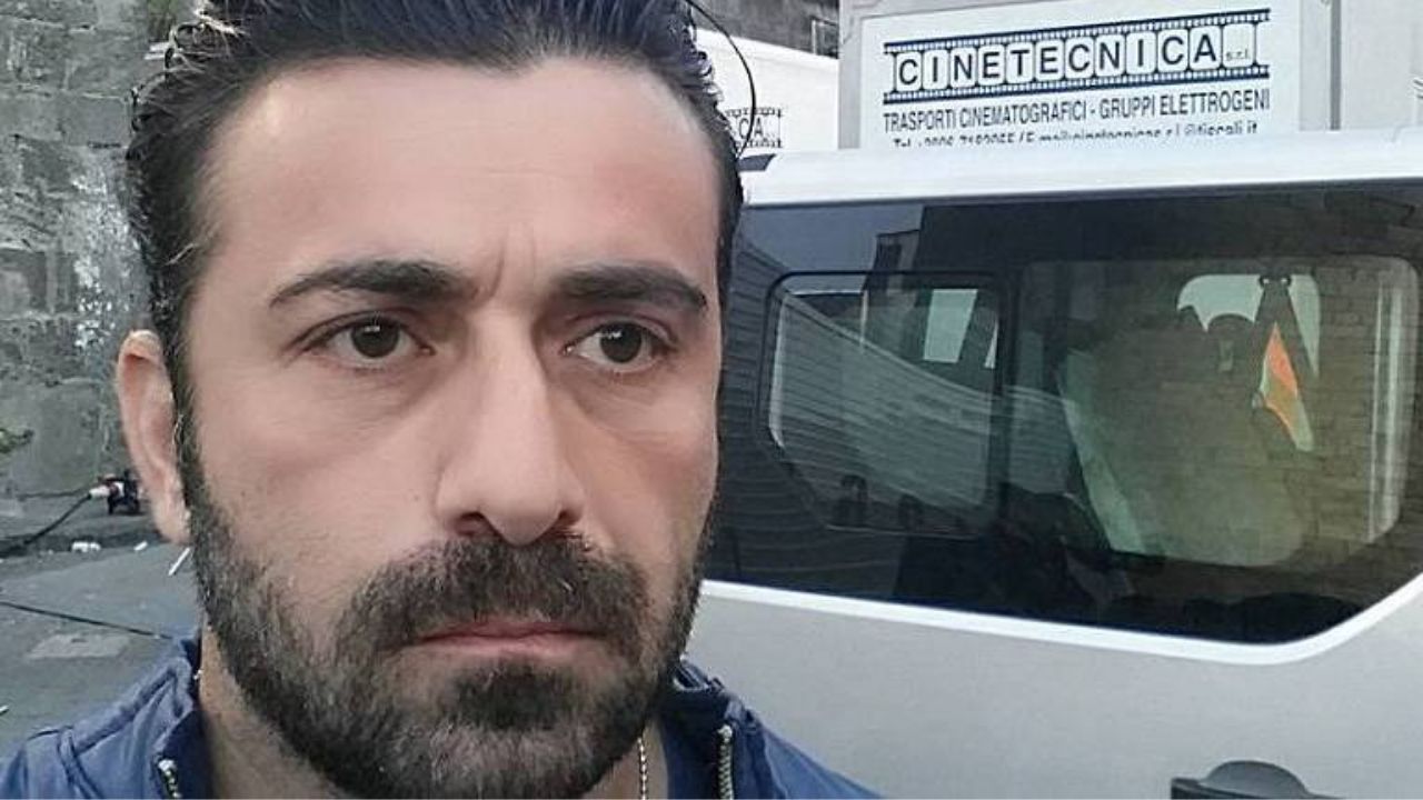 Coronavírus: infectado, famoso ator é obrigado a ficar de quarentena com cadáver da irmã