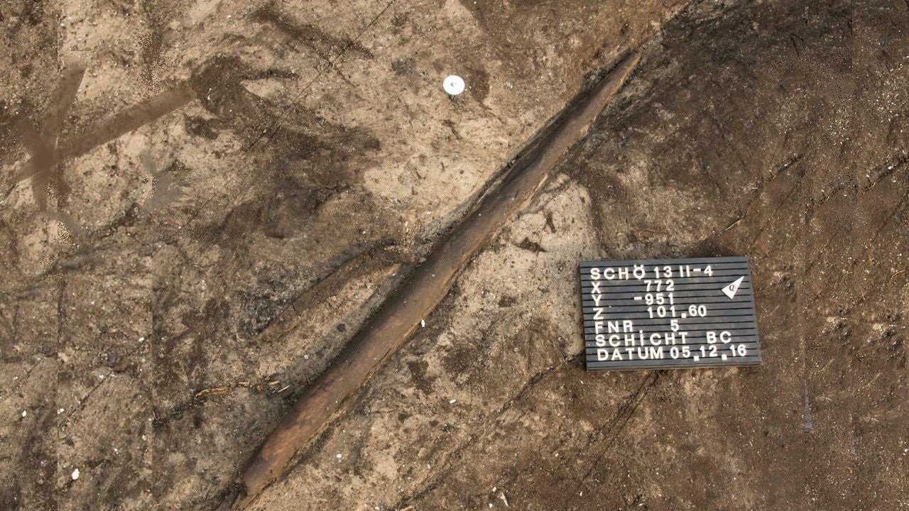 ‘Bastão da morte’ de 300 mil anos é descoberto por arqueólogos na Alemanha