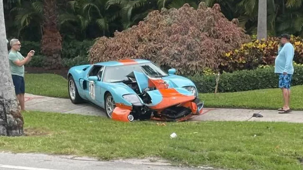 Americano destrói carro de R$ 3,5 milhões por não saber usar câmbio manual