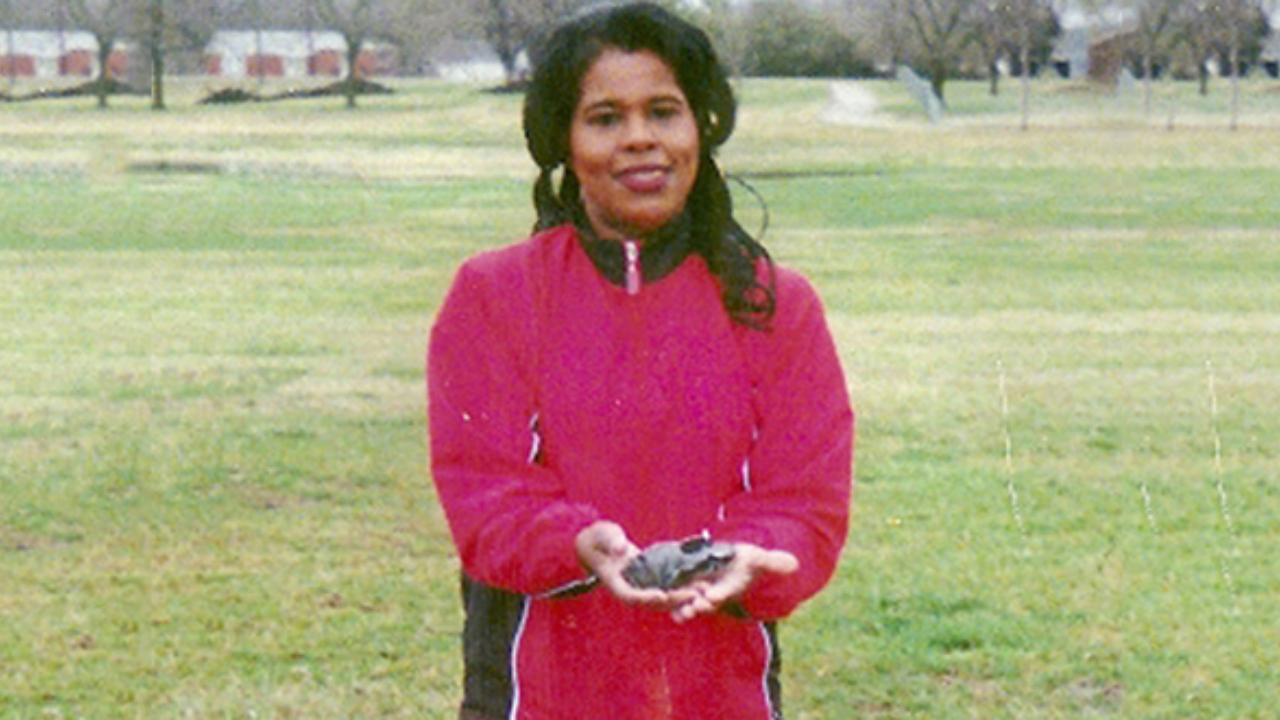 Lottie Williams, a mulher que foi atingida por lixo espacial