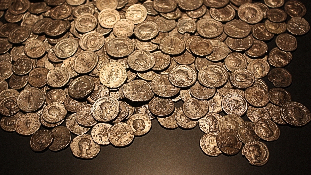 Economia profana: As inusitadas moedas eróticas da Roma Antiga