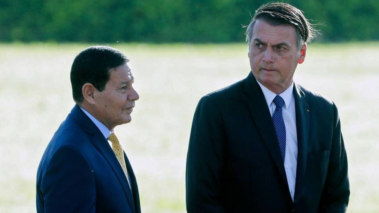 Em discurso, Bolsonaro declara preferir Luís Philippe de Bragança como vice