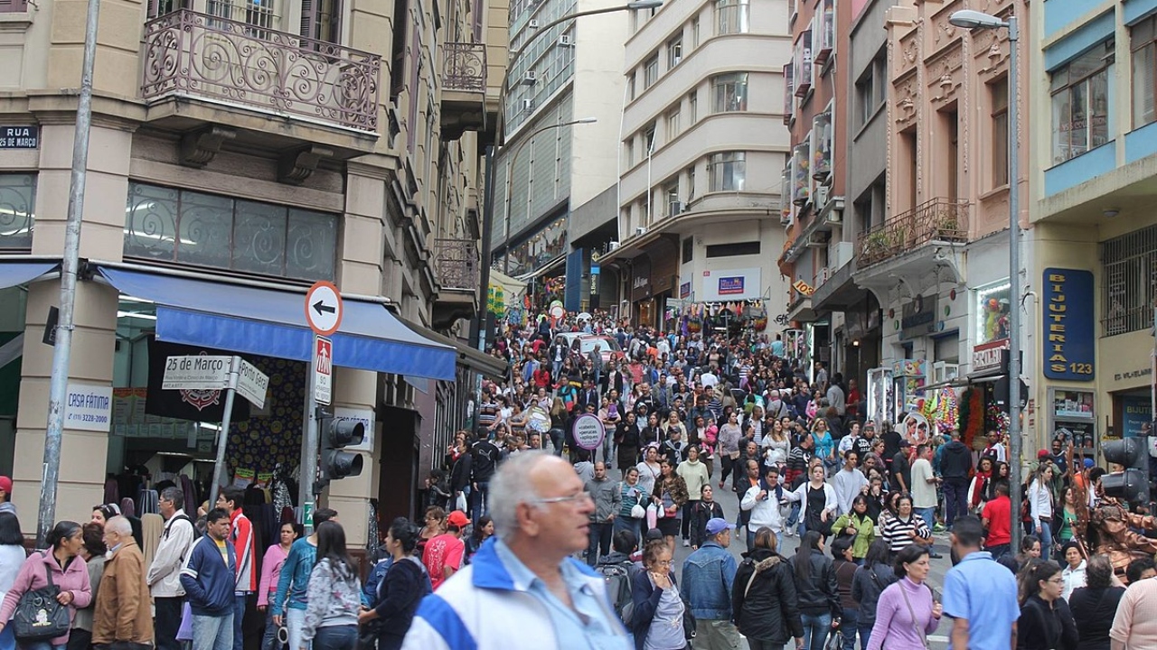 Por que a Rua 25 de março recebeu esse nome?