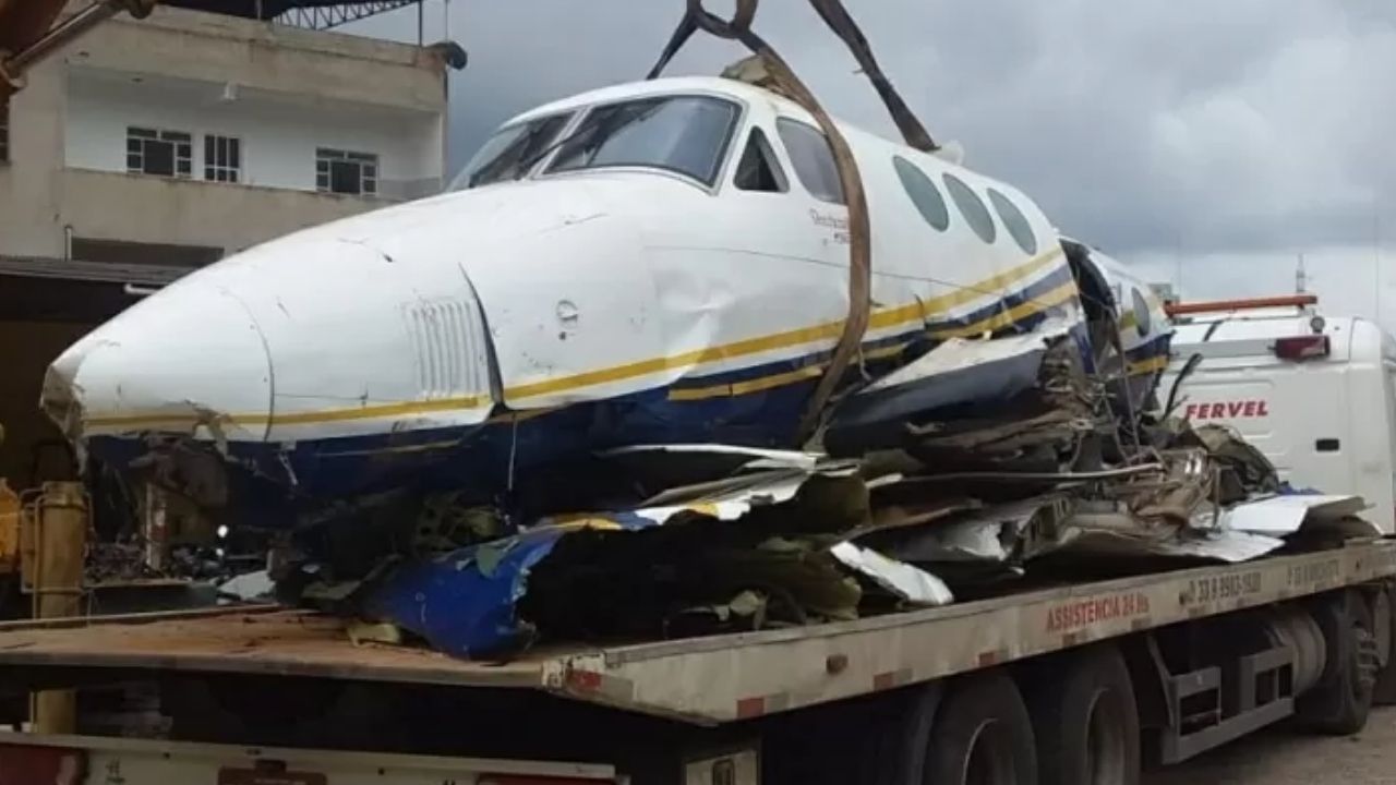 Piloto do avião de Marília Mendonça comunicou início de pouso em duas ocasiões, revela jornal