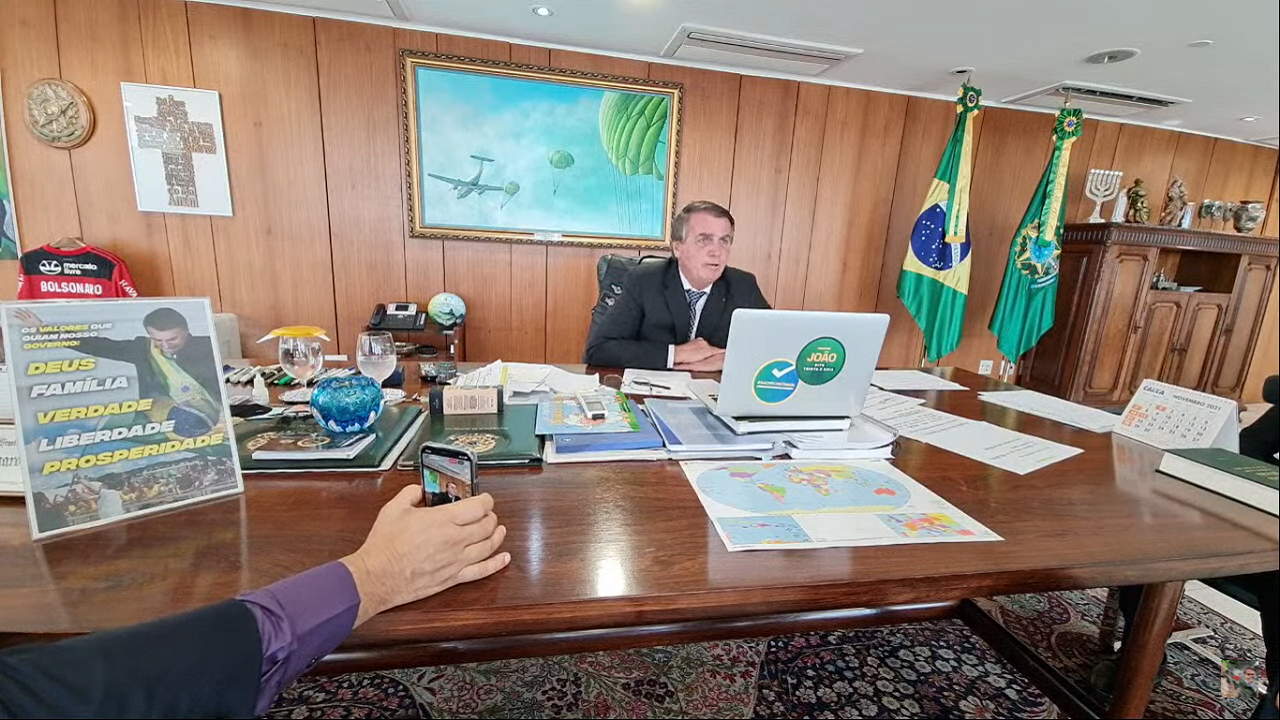 Bolsonaro critica Moro após filiação: “Não sabe o que é ser presidente”