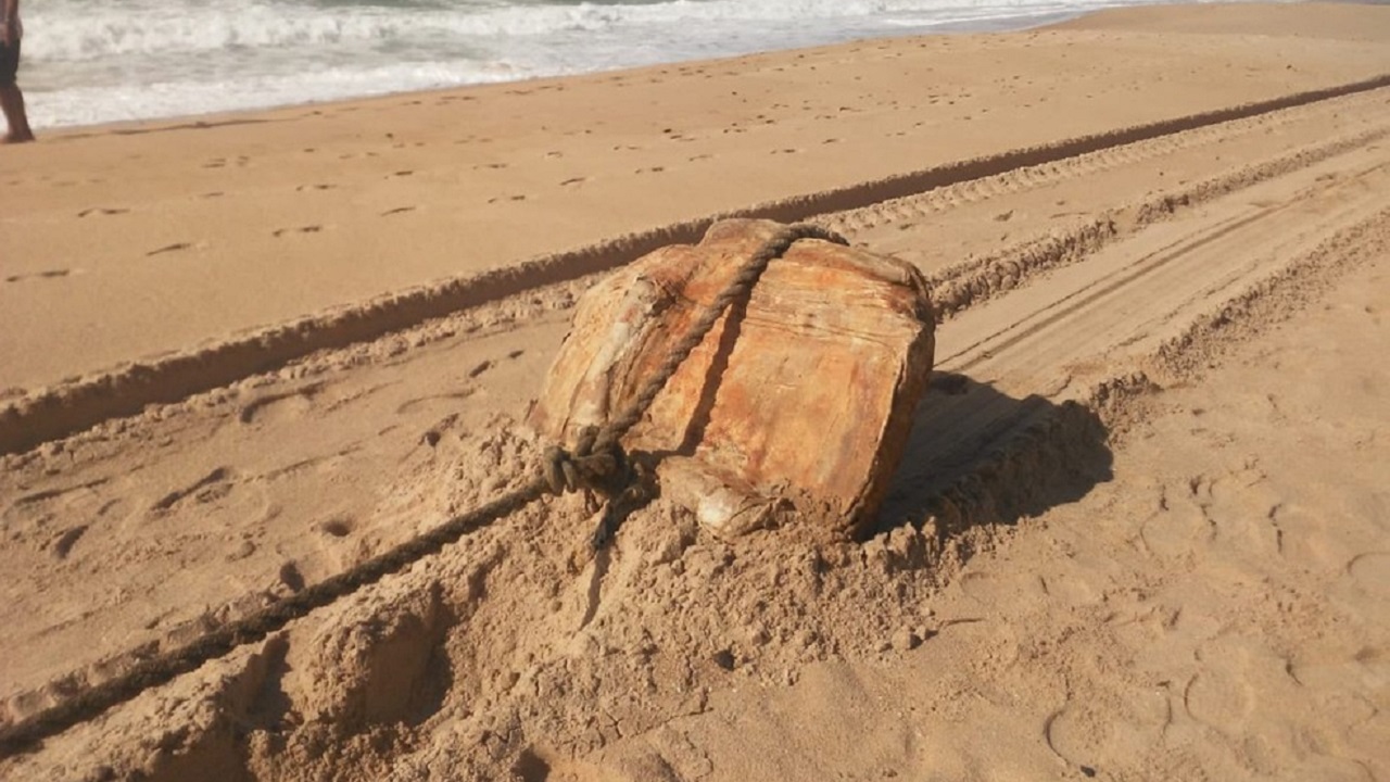 Mistério solucionado: De onde vieram as ‘caixas’ nazistas encontradas na praia de Salvador?