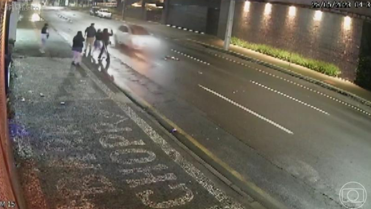 Mulher é atropelada e morta depois de agredida por seguranças no PR
