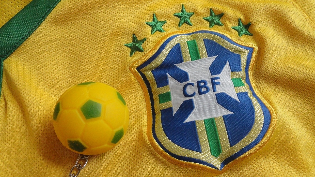Copa 2022: Interesse por camisas de times internacionais aumenta