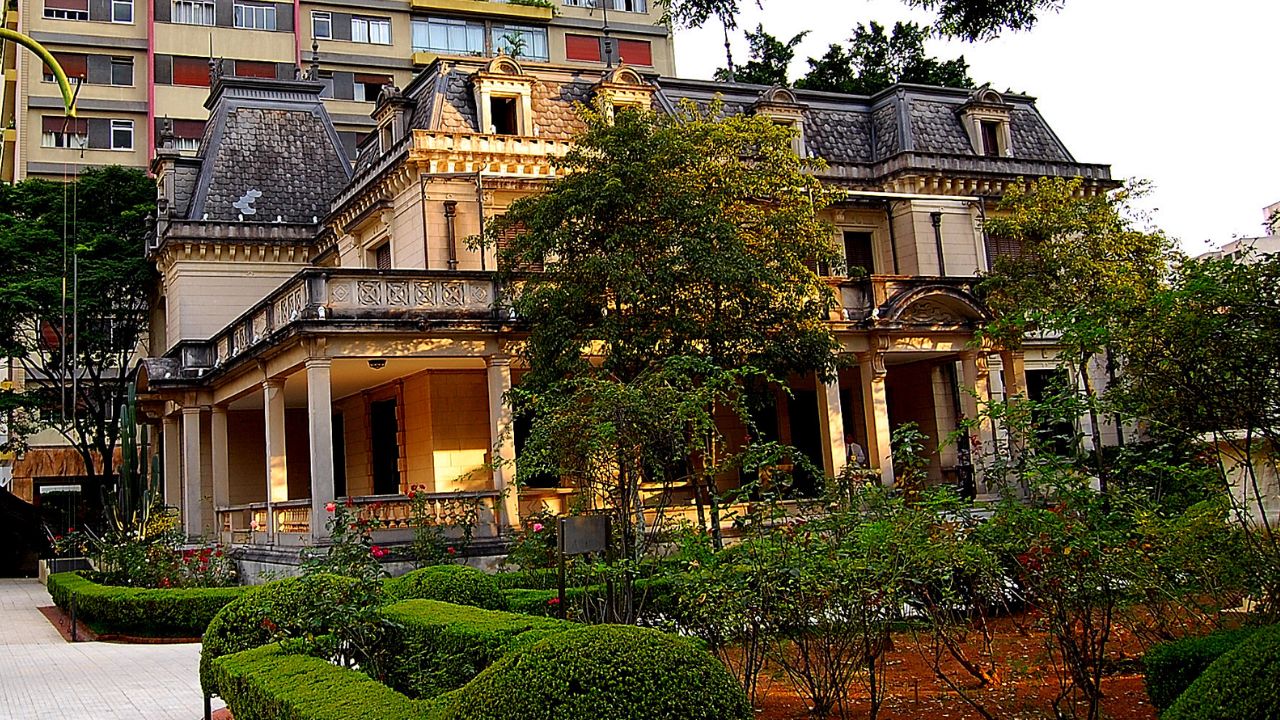 Ícone da Av. Paulista: A história por trás da histórica Casa das Rosas