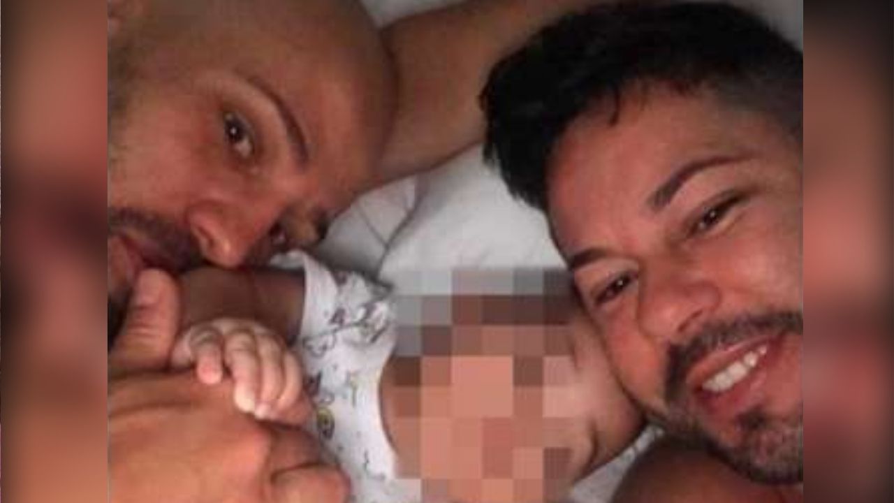 Após 12 dias na família, casal gay é obrigado a devolver bebê em Goiás