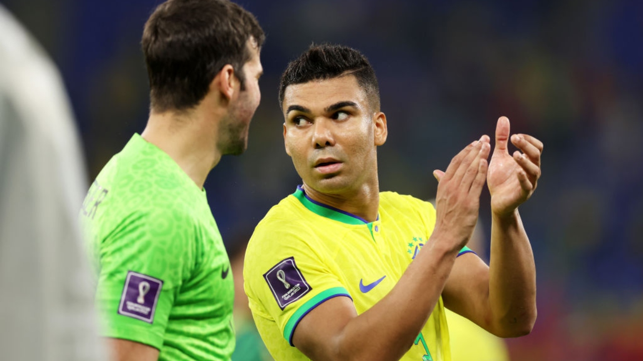 Com abandono do pai, Casemiro assumiu responsabilidades na adolescência