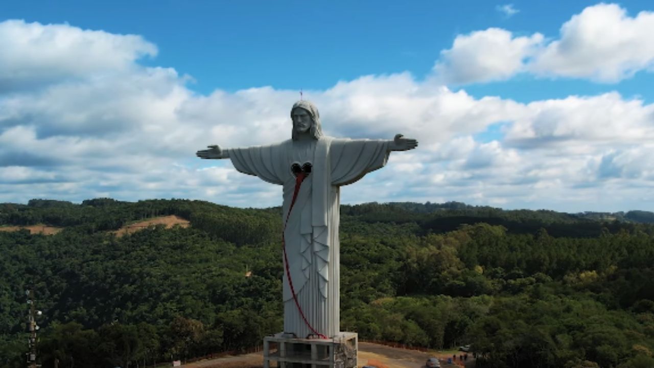Estátua mais alta que o ‘Cristo Redentor’ é inaugurada no Rio Grande do Sul