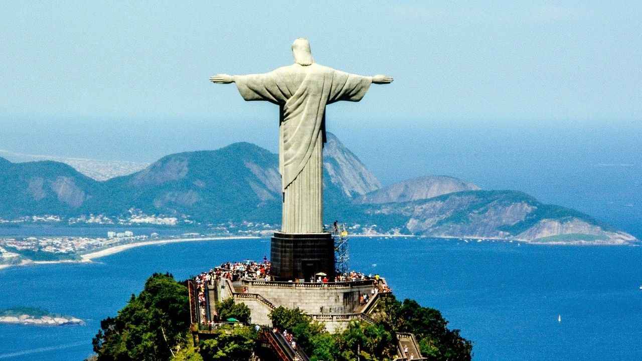 Fonte bilionária de renda, Cristo Redentor movimenta R$ 1,4 bi ao ano, revela estudo