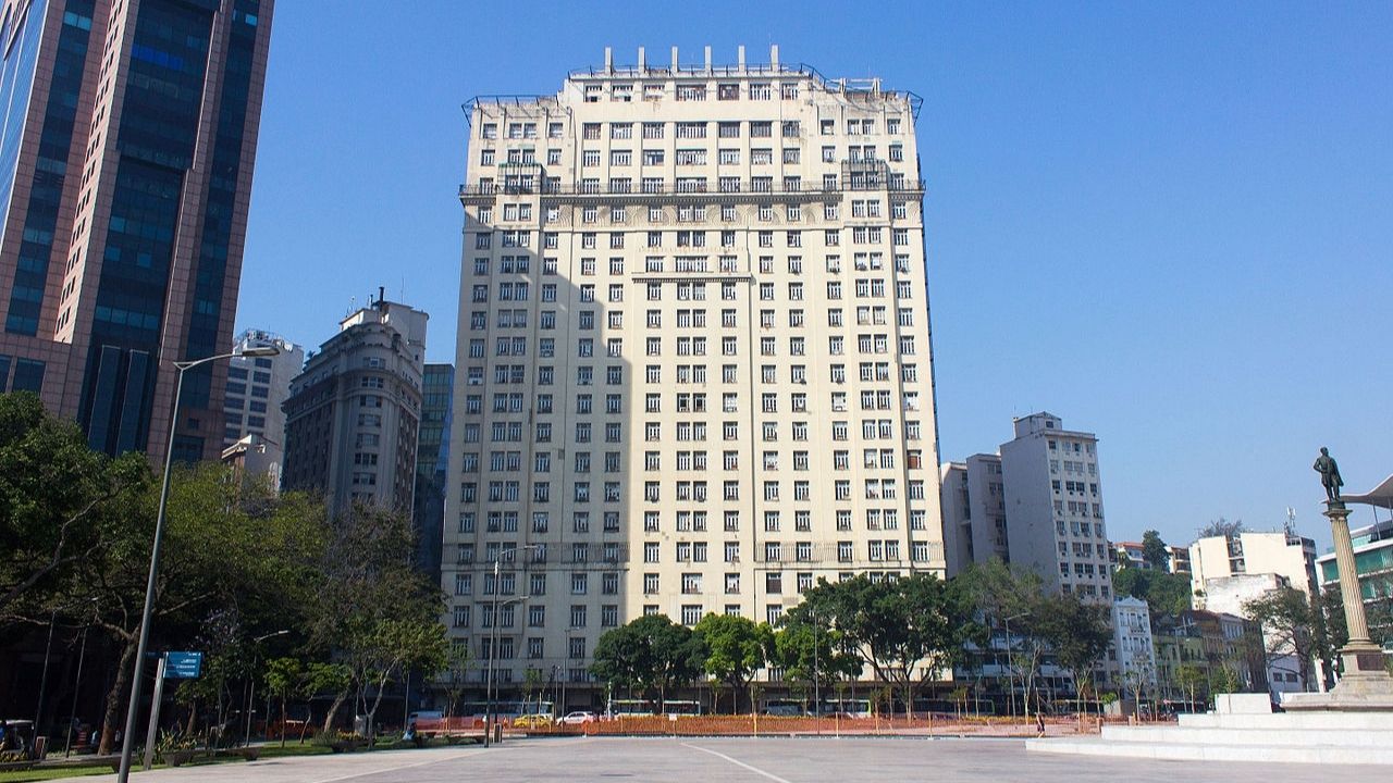 Ministério da Economia autoriza venda do Edifício A Noite, antiga sede da Rádio Nacional