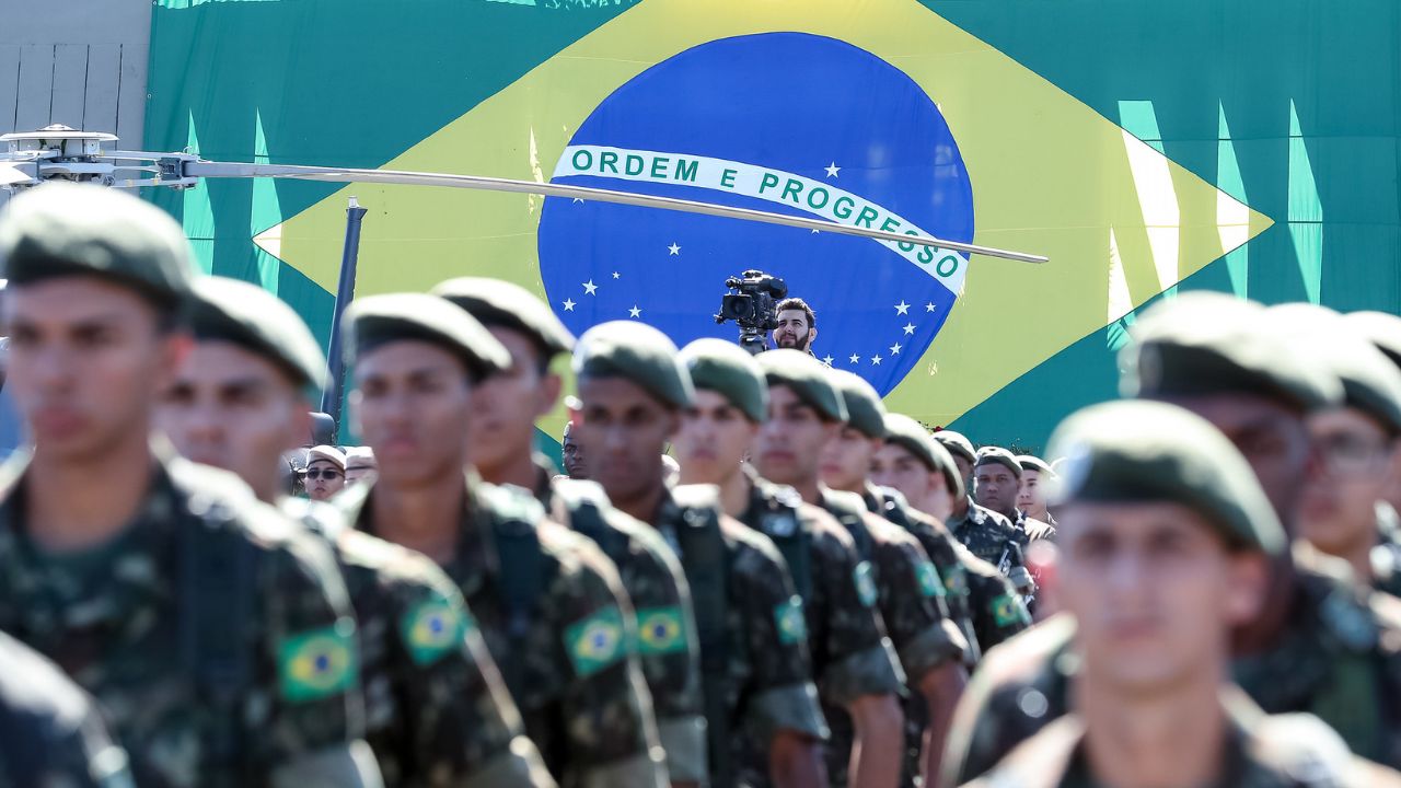 Exército brasileiro irá punir militares da ativa que participar de atos pró-golpe de 1964