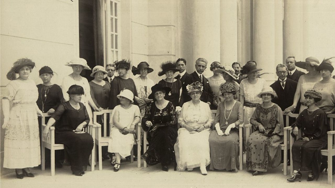 Sufrágio brasileiro: 5 livros incríveis sobre a conquista do voto feminino no país