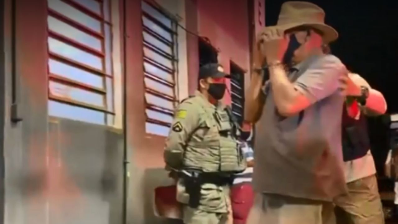 Em Goiás, polícia prende dois homens suspeitos de terem ajudado Lázaro Barbosa