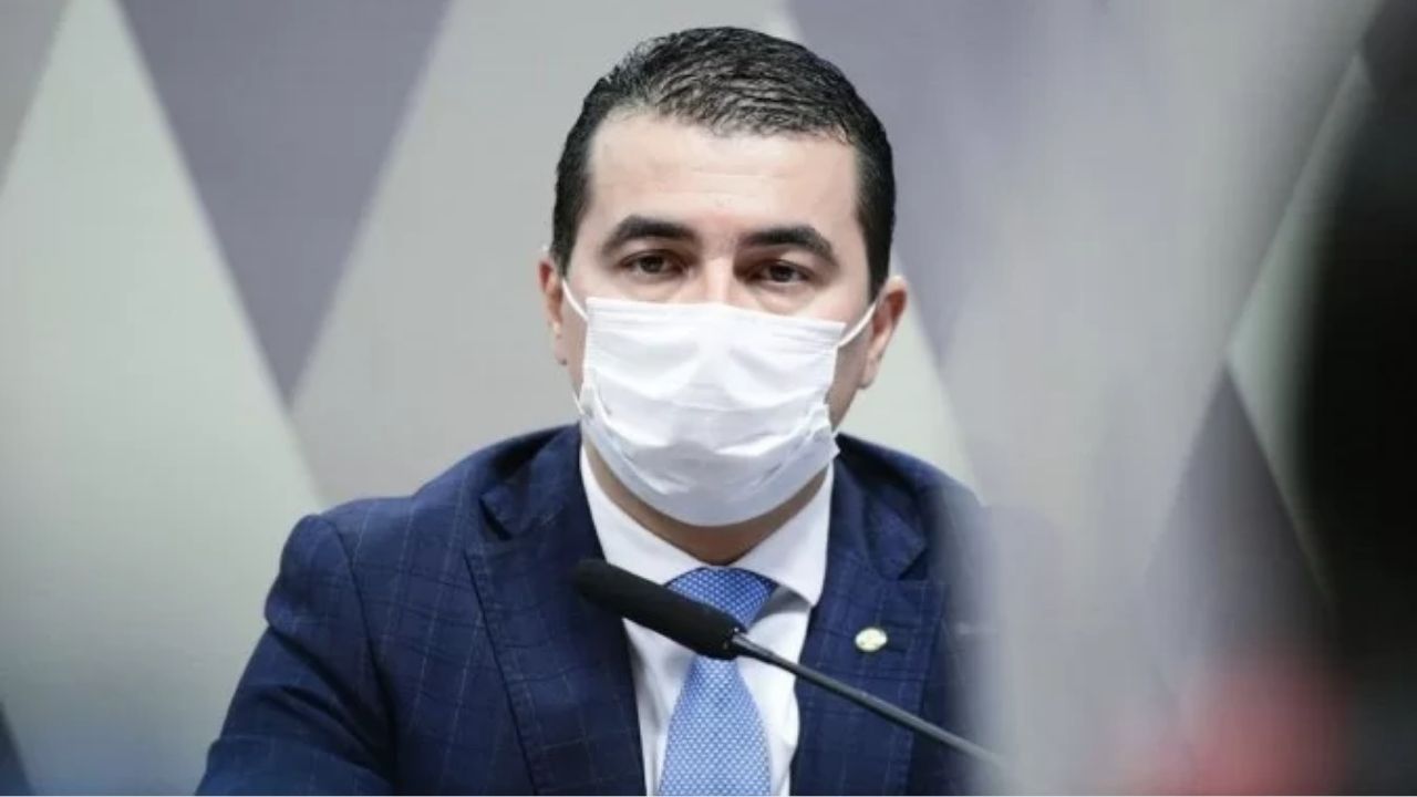 CPI da Pandemia: Luis Miranda aponta irregularidades na compra da vacina Covaxin