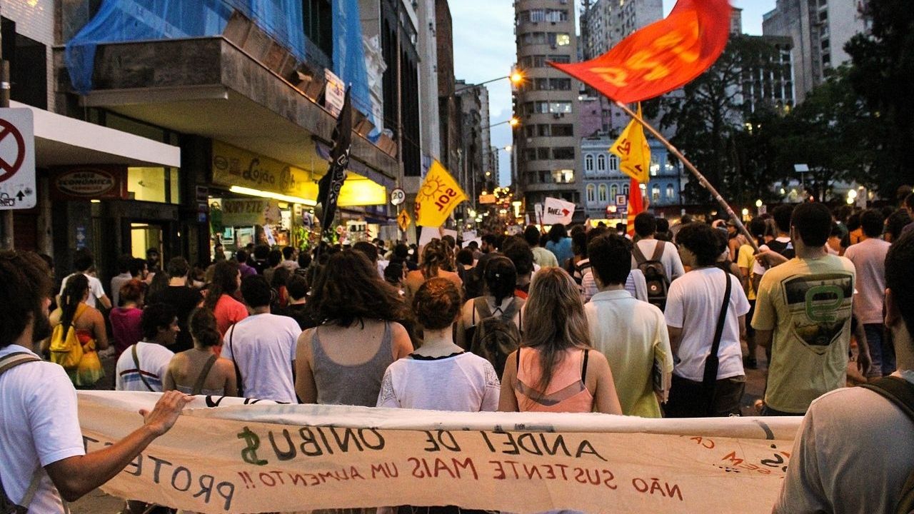 Quais são os elementos que configuram a propagação de manifestações?