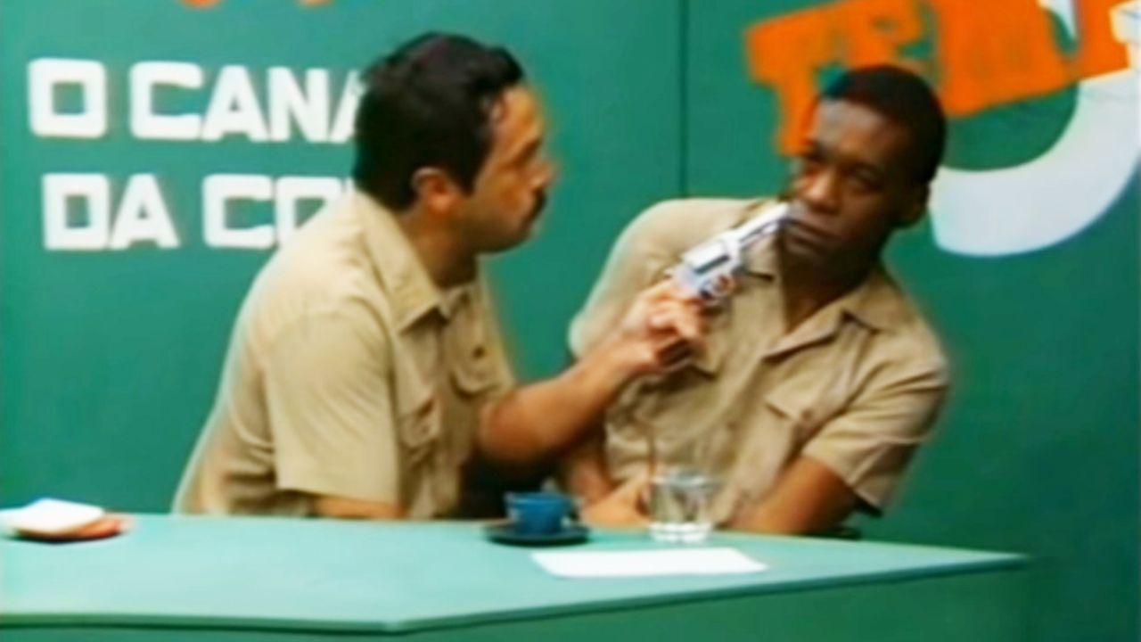 O que aconteceu com policial invadiu emissora de TV armado na década de 80?