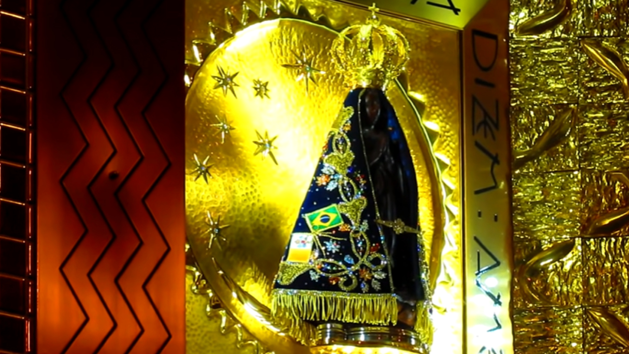 Em inúmeros pedaços: Como a estátua de Nossa Senhora Aparecida foi restaurada após atentado