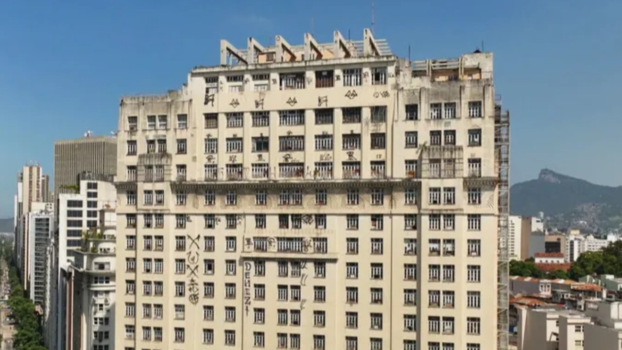 Primeiro arranha-céu da América Latina, no RJ, pode virar hotel