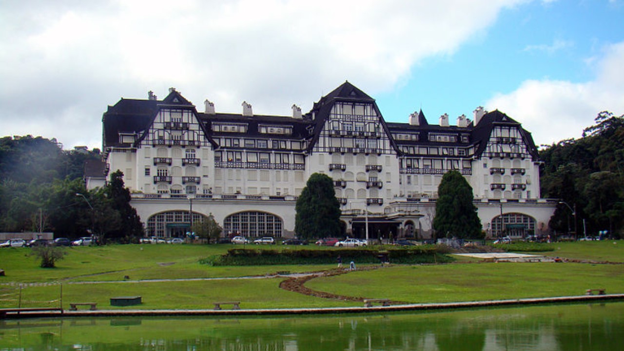 Quitandinha, hotel-cassino que recebeu presidentes, será aberto ao público