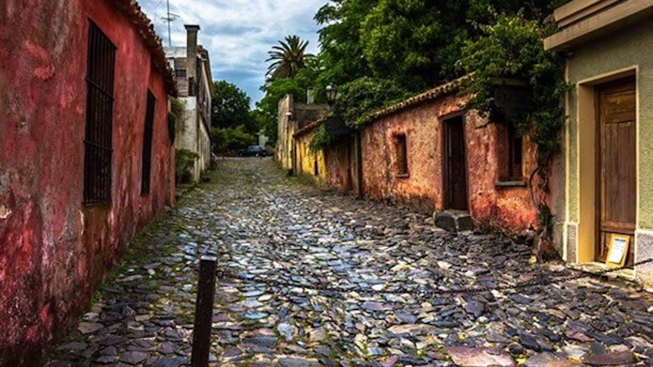 A curiosa história de Colônia do Sacramento, cidade portuguesa na América que não é parte do Brasil