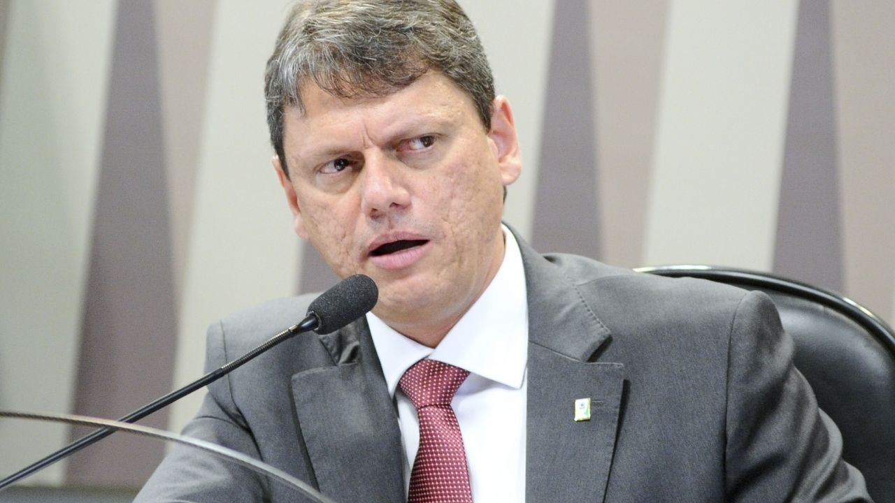 Com expectativa de arrecadar R$ 10 bilhões, governo federal faz semana de leilões