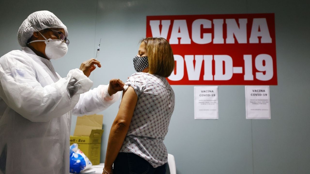 São Paulo chega a 100% de adultos vacinados com 2ª dose ou dose única