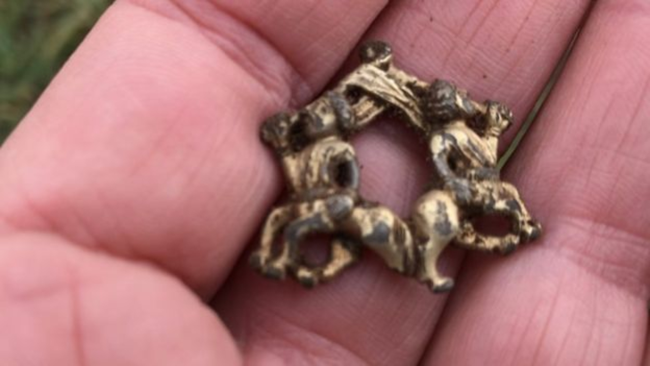 Joias raras da Idade do Ferro e da Era Medieval são encontradas na Inglaterra