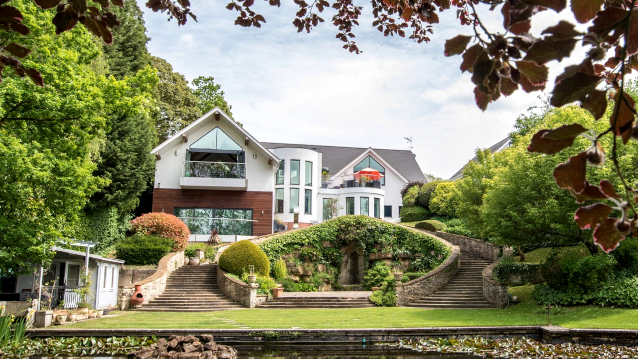 Casa onde os Aliados planejaram a morte do nazista Reinhard Heydrich é colocada à venda na Inglaterra
