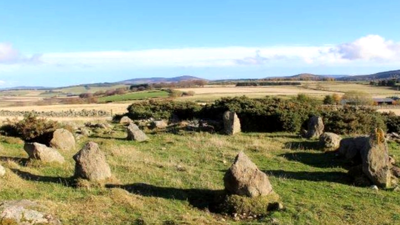 Um círculo de pedra de 4 mil anos, foi, na verdade, criado por um fazendeiro nos anos 90