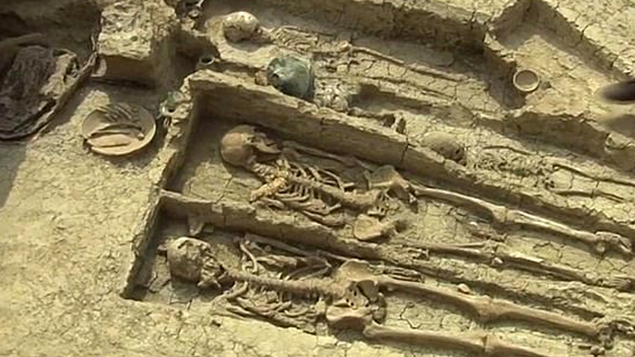 Corpo de cavaleiro de 1.500 anos é encontrado junto de sua mulher e filhos, na Rússia