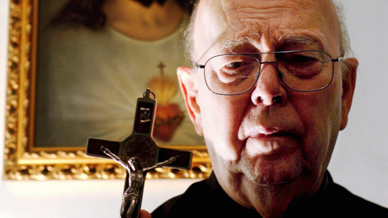 ‘O Exorcista do Papa’: A saga de Gabriele Amorth, o exorcista chefe do Vaticano