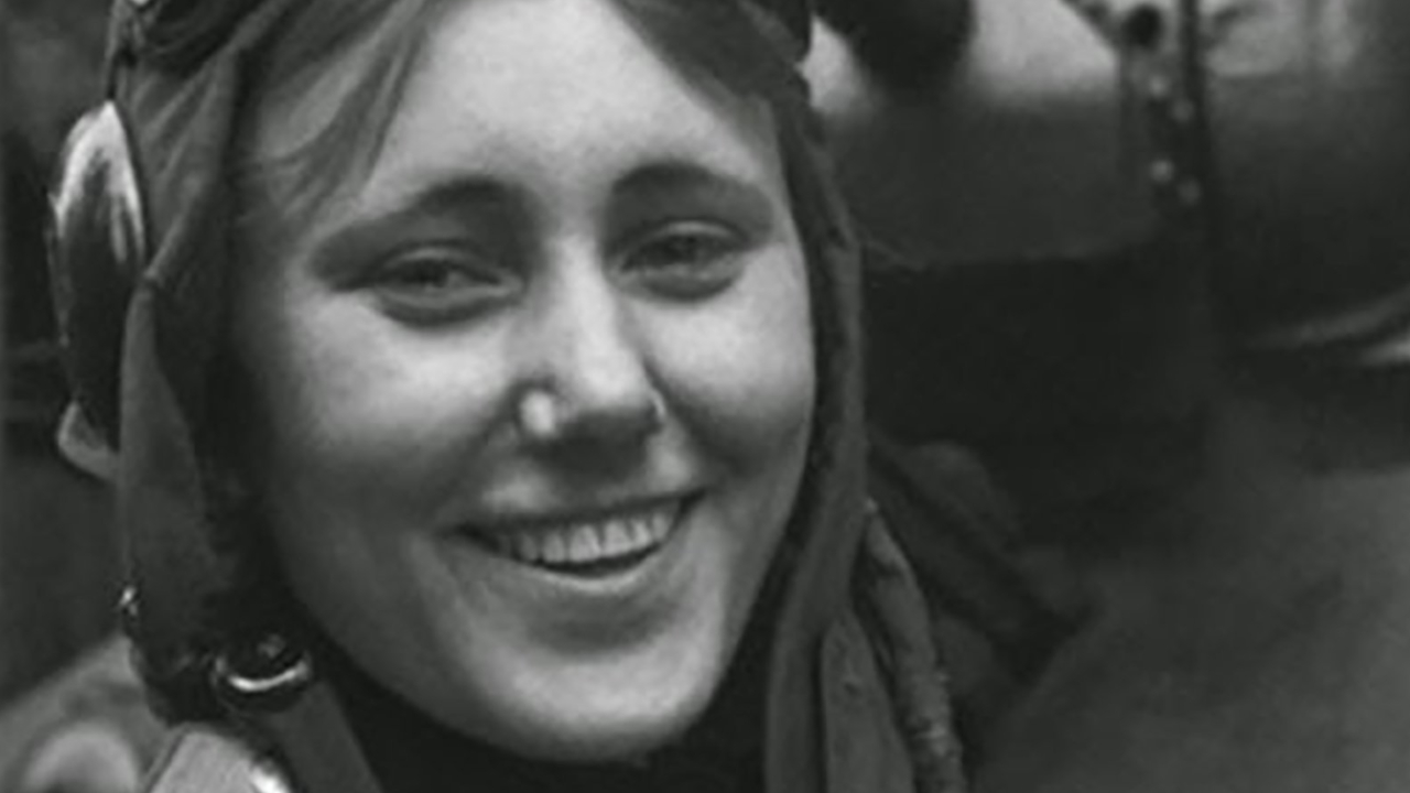 Mariya Oktyabrskaya, a mulher que comprou um tanque para matar nazistas, após o marido ser assassinado