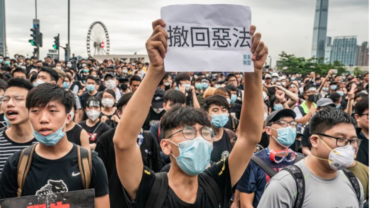 Para apoiar os protestos em Hong Kong, sites pornôs exibem mensagens em defesa da democracia