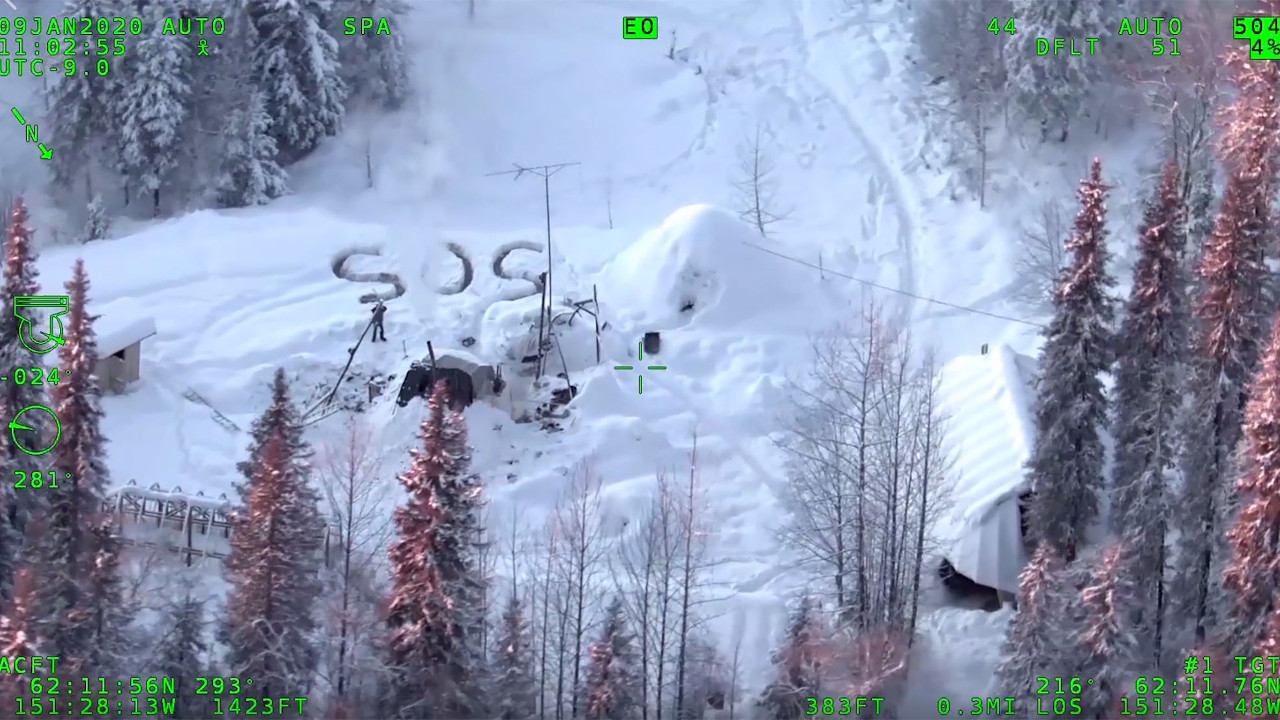 Homem perdido no Alaska é localizado após escrever SOS na neve