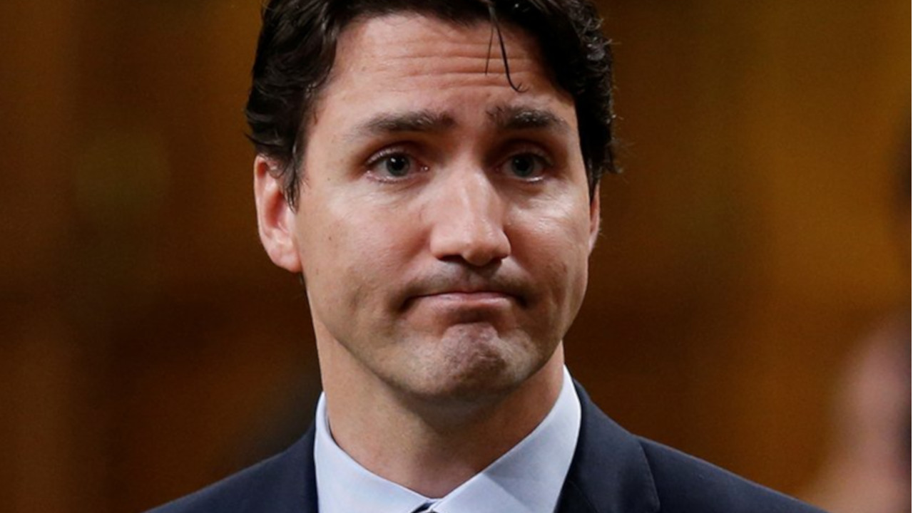 Justin Trudeau se desculpa por foto polêmica em que aparece com blackface
