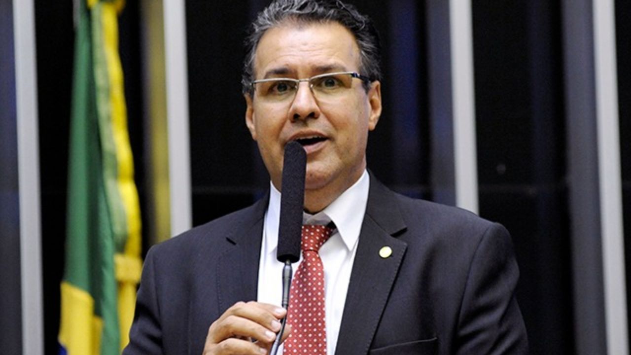 Capitão Augusto ofende Exército Brasileiro ao falar que seus soldados estão “passeando de caminhão”