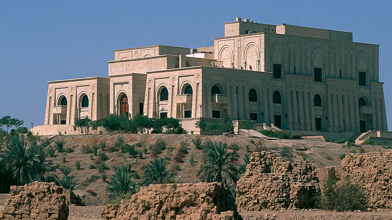 Em 1986, Saddam Hussein tentou reconstruir a Babilônia das ruínas