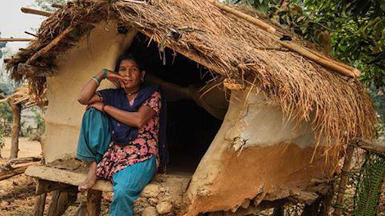 Homem pode ser preso após morte de jovem em “cabana da menstruação” no Nepal
