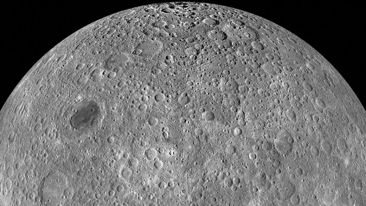 Da matéria gelatinosa à fascinação chinesa: os mistérios do lado oculto da Lua