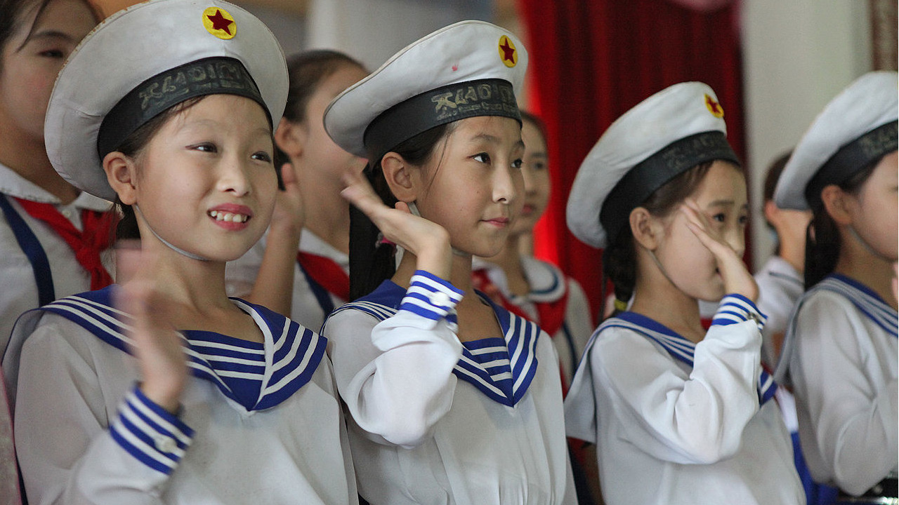 O que é ensinado nas escolas na Coreia do Norte?