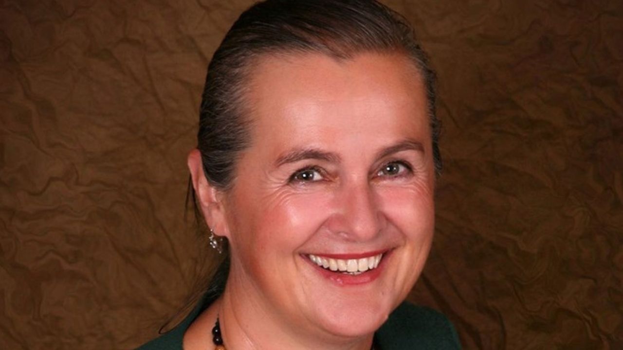 Covid-19: Cantora morre após se contaminar de propósito